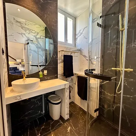 Bright Cocoon Floor - Chez Ela Apartman Fontainebleau